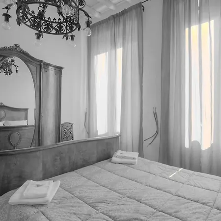 La Casa Di Livia A Trastevere * Rome