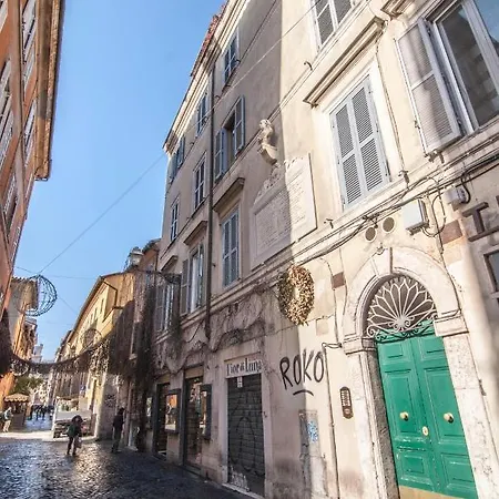 La Casa Di Livia A Trastevere Rome